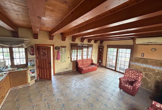 Herverkoop - Finca Landelijk pand -
Catral