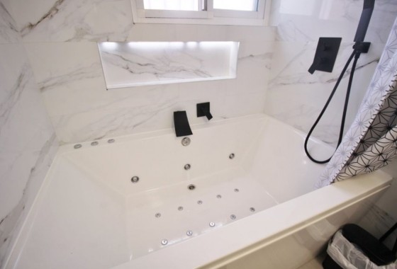 Herverkoop - Vrijstaande Villa -
El Campello