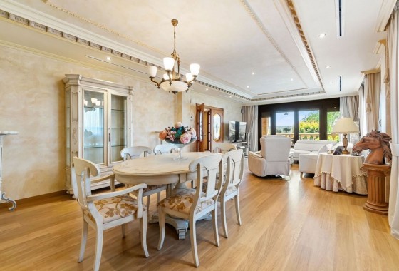 Herverkoop - Finca Landelijk pand -
Rafal