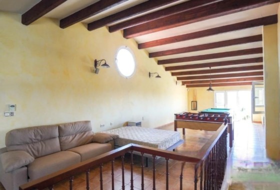 Herverkoop - Finca Landelijk pand -
Elche