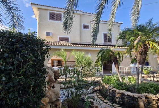 Herverkoop - Finca Landelijk pand -
Elche