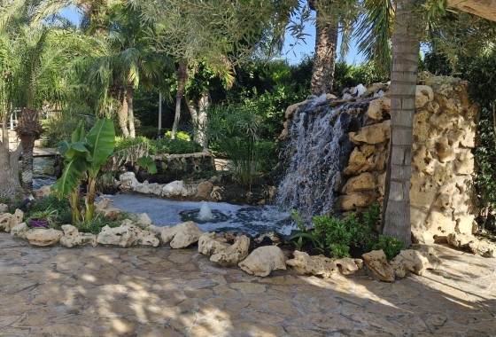 Herverkoop - Finca Landelijk pand -
Elche