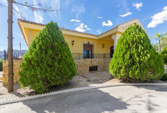 Resale - Finca Landgut -
Orihuela