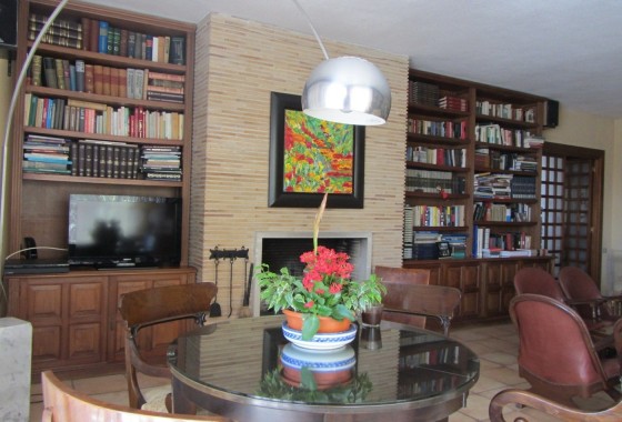 Resale - Finca Landgut -
Alicante