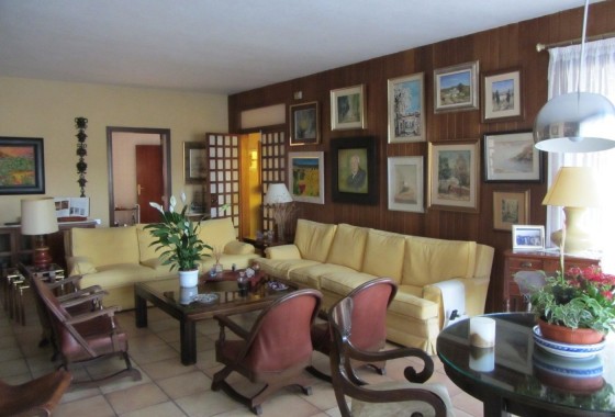 Resale - Finca Landgut -
Alicante