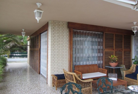 Resale - Finca Landgut -
Alicante