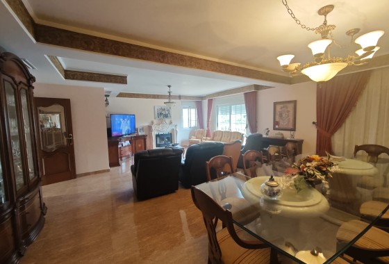 Resale - Finca Landgut -
Orihuela