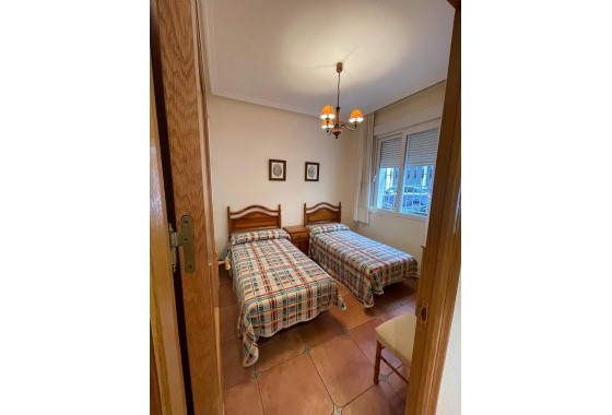 Resale - Freistehende Villa -
Torrevieja