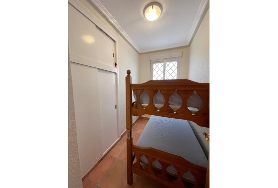 Resale - Freistehende Villa -
Torrevieja