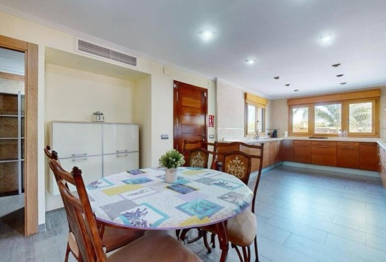 Resale - Finca Landgut -
Elche