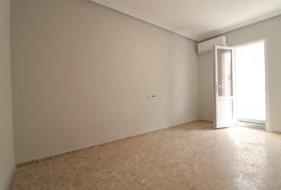 Herverkoop - Appartement / Flat -
Torrevieja - Torre La Mata
