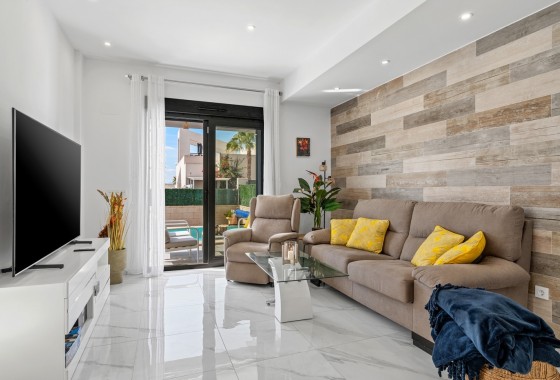 Herverkoop - Vrijstaande Villa -
Benijofar