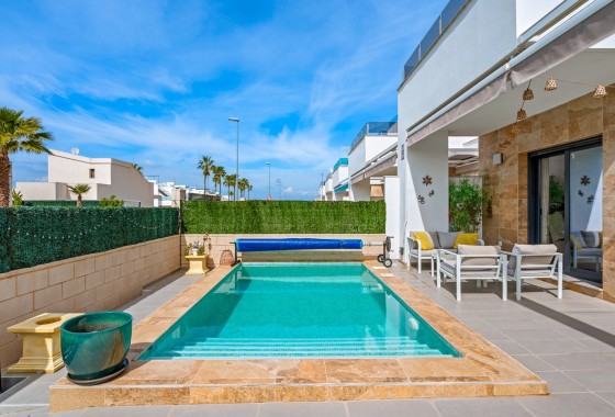 Herverkoop - Vrijstaande Villa -
Benijofar