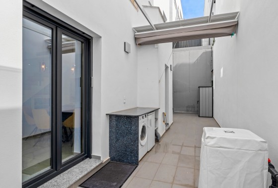 Herverkoop - Vrijstaande Villa -
Benijofar