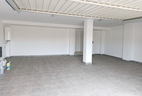 Nowa konstrukcja - Willa wolnostojąca -
Cañada de la Leña