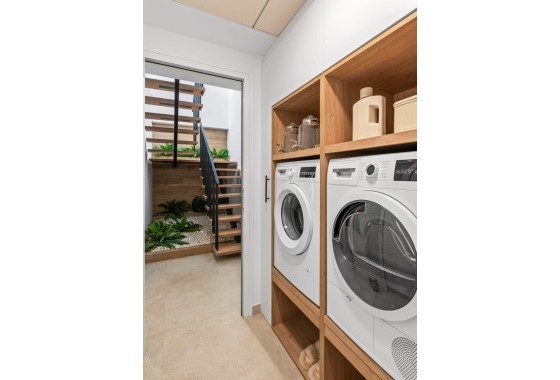 Nowa konstrukcja - Willa wolnostojąca -
Polop