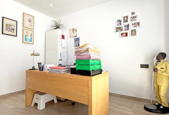 Herverkoop - Vrijstaande Villa -
Orihuela Costa - Villamartín