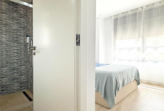 Herverkoop - Vrijstaande Villa -
Orihuela Costa - Villamartín