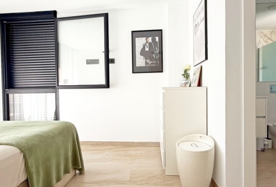 Herverkoop - Vrijstaande Villa -
Orihuela Costa - Villamartín