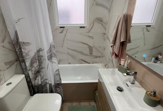 Herverkoop - Appartement / Flat -
Torrevieja - Centro