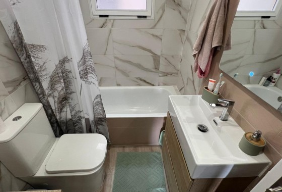 Herverkoop - Appartement / Flat -
Torrevieja - Centro