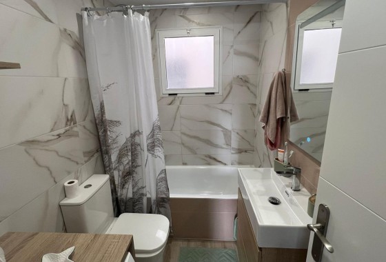 Herverkoop - Appartement / Flat -
Torrevieja - Centro