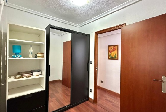 Herverkoop - Appartement / Flat -
Torrevieja - Acequion