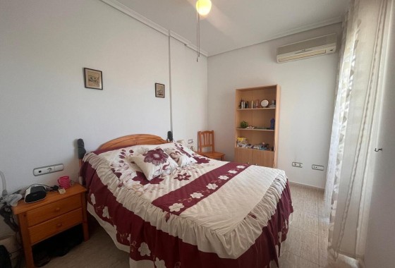 Sprzedaż - Apartament / Mieszkanie -
Almoradí