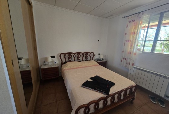 Resale - Detached Villa -
Sax - SAX