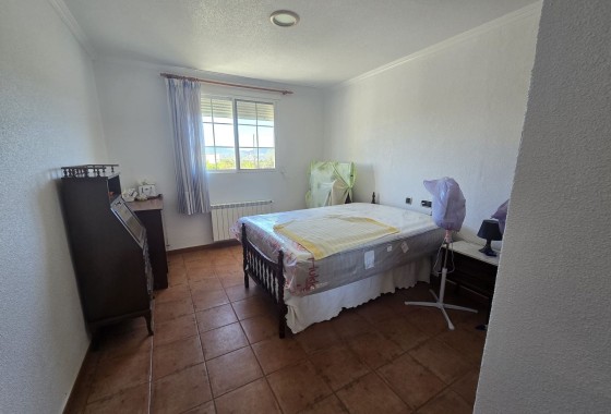 Resale - Detached Villa -
Sax - SAX