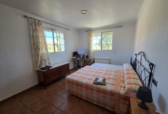 Resale - Detached Villa -
Sax - SAX