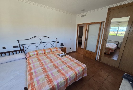 Resale - Detached Villa -
Sax - SAX
