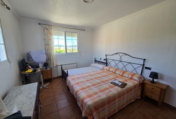 Resale - Detached Villa -
Sax - SAX