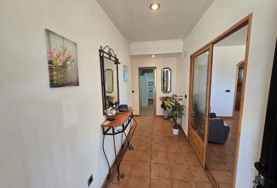Resale - Detached Villa -
Sax - SAX