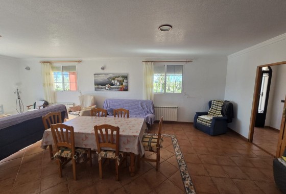 Resale - Detached Villa -
Sax - SAX
