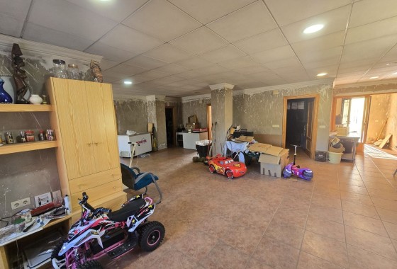 Resale - Detached Villa -
Sax - SAX
