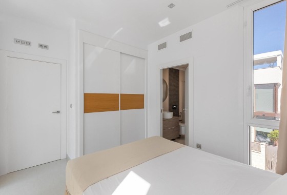 Herverkoop - Vrijstaande Villa -
Rojales - Pueblo bravo