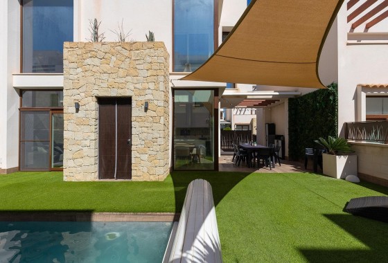 Herverkoop - Vrijstaande Villa -
Rojales - Pueblo bravo