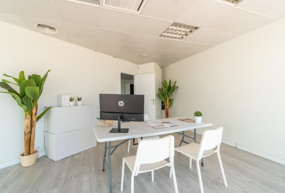 Alquiler a largo plazo - Comercial -
Orihuela Costa - Playa Flamenca