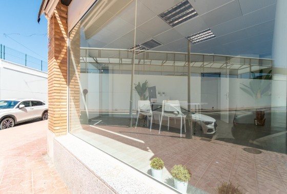 Alquiler a largo plazo - Comercial -
Orihuela Costa - Playa Flamenca