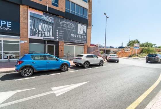 Alquiler a largo plazo - Comercial -
Orihuela Costa - Playa Flamenca