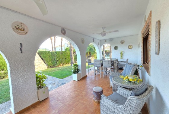 Venta - Villa - Independiente -
Orihuela Costa * - Cabo Roig *