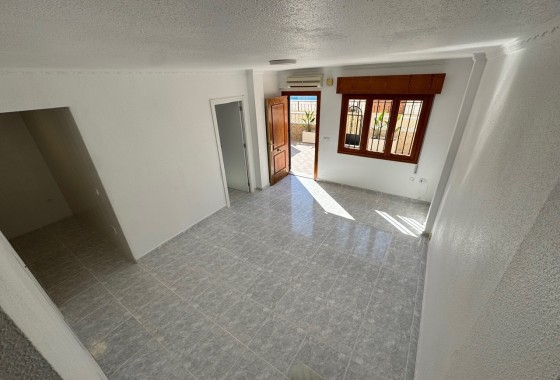 Resale - Stadthaus -
Torrevieja - Los Frutales