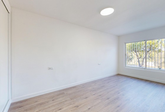 Resale - Wohnung / Appartement -
Orihuela Costa - Villamartín