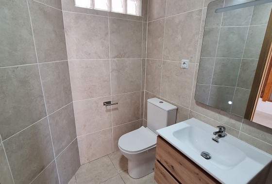 Venta - Casa de pueblo -
SAX