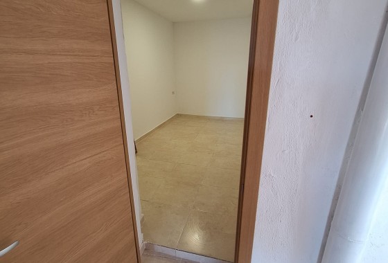 Venta - Casa de pueblo -
SAX