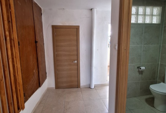 Venta - Casa de pueblo -
SAX