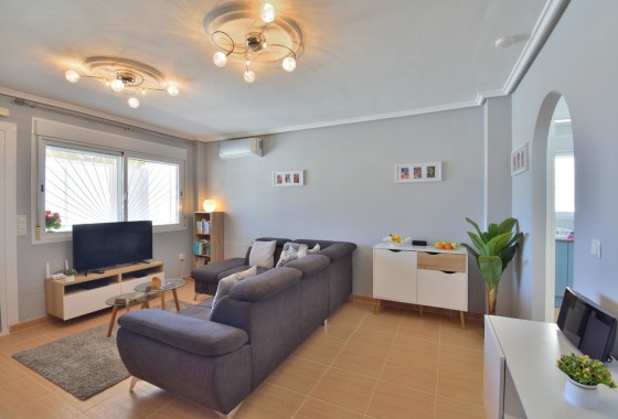 Venta - Villa adosada -
Rojales - La Marquesa