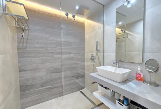 Venta - Apartamento / Piso -
Orihuela Costa * - Punta Prima *