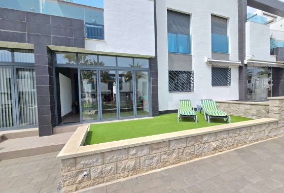 Venta - Apartamento / Piso -
Orihuela Costa * - Punta Prima *